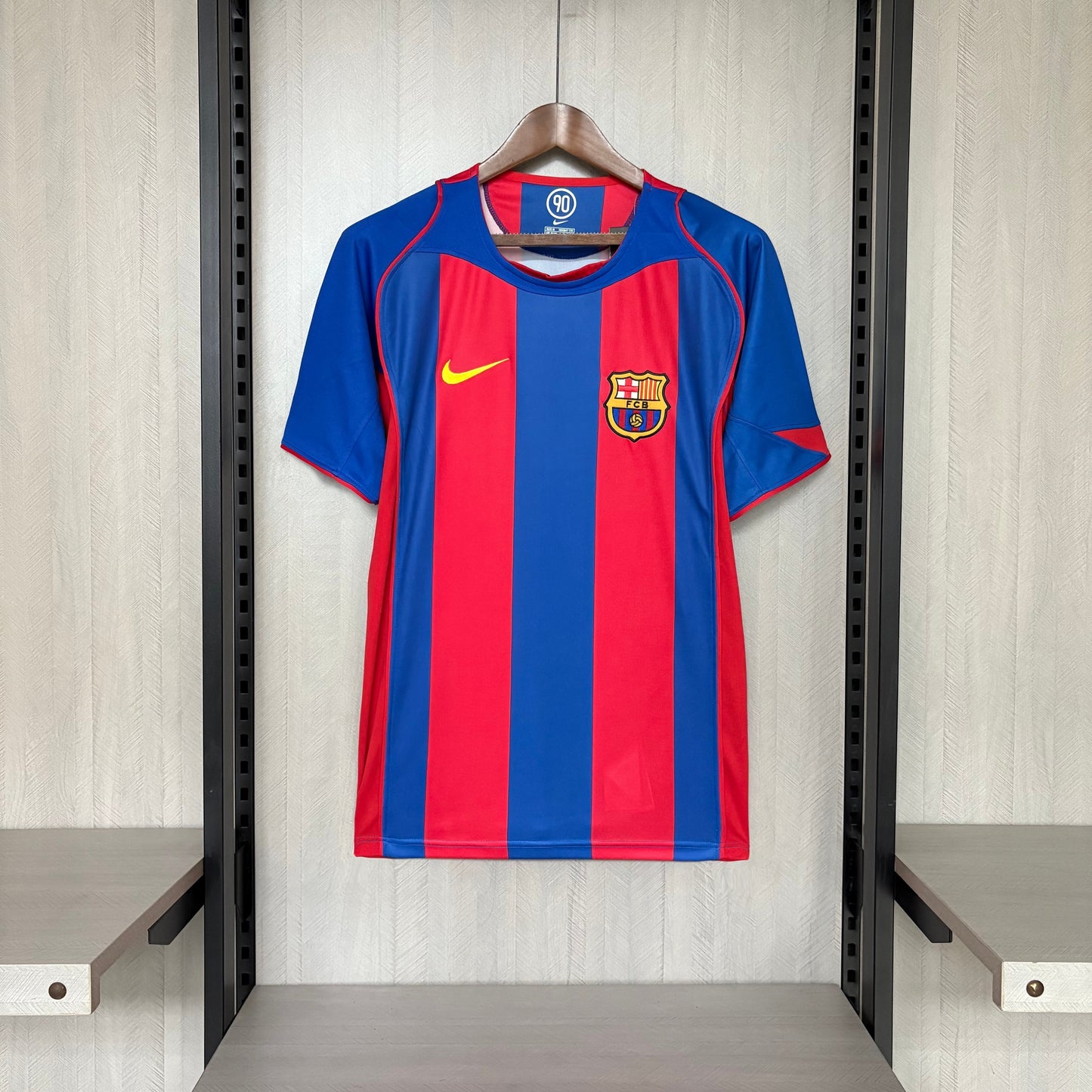 Barcelona 04/05 Home kit