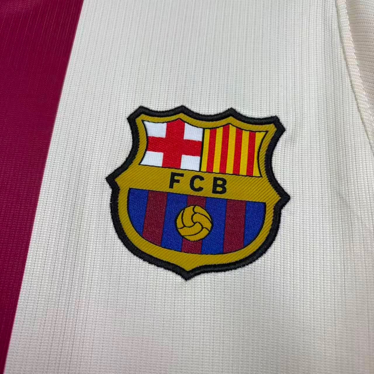 Barcelona 26/27 Third kit