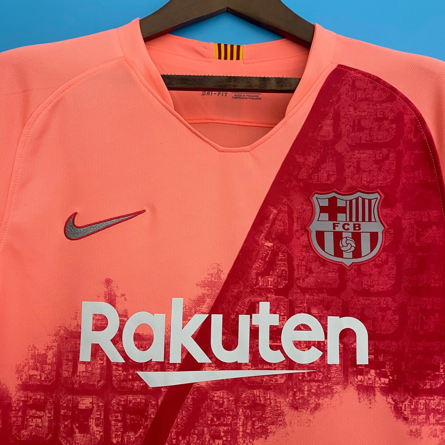 Barcelona 18/19 Third kit