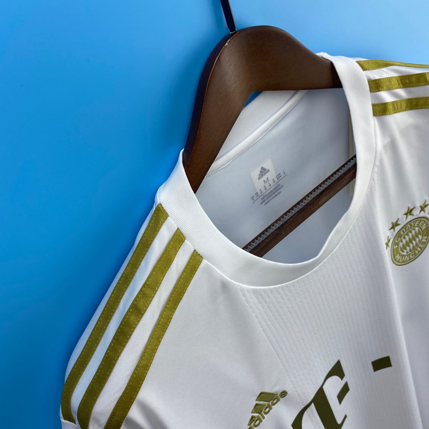 Bayern München 22/23 Away kit