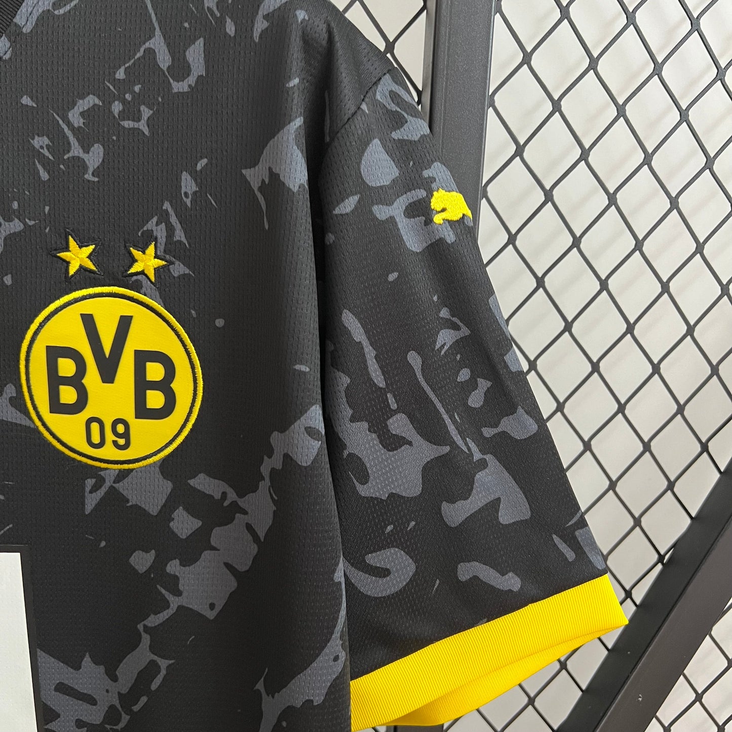 Borussia Dortmund 23/24 Away kit