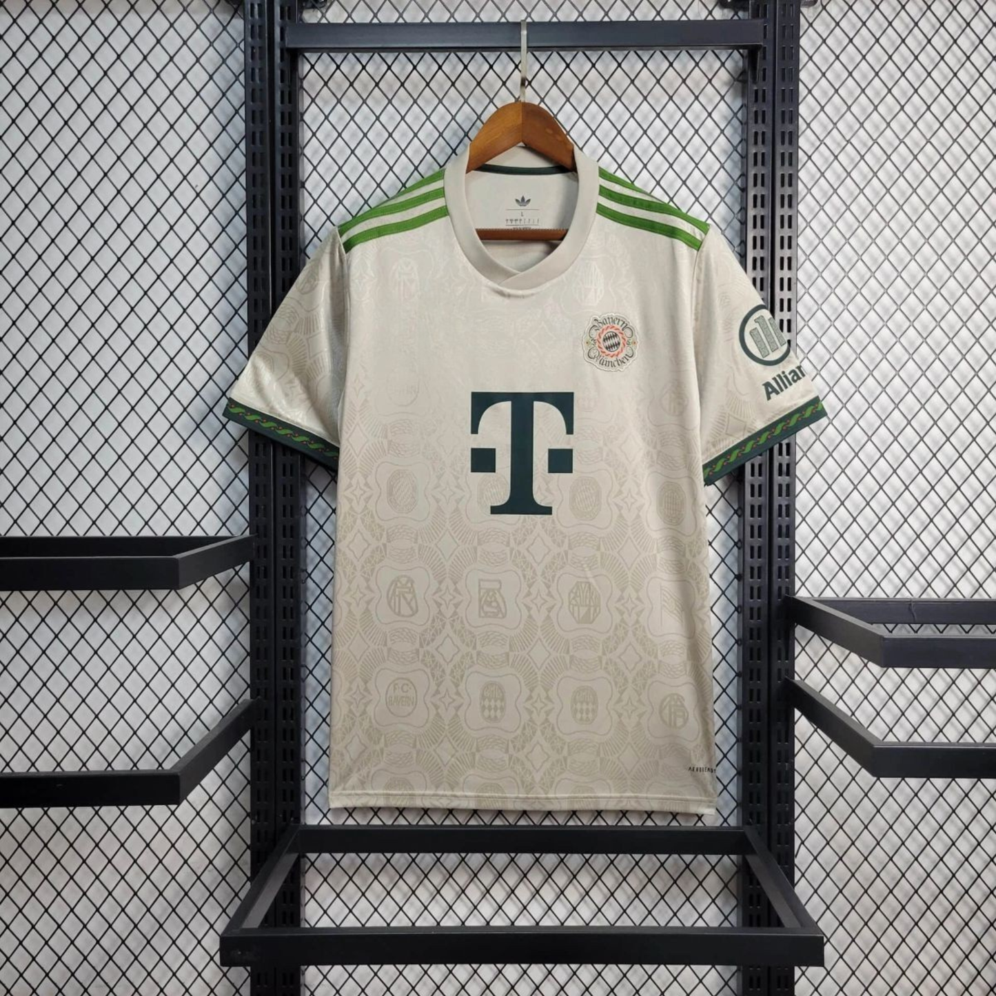 Bayern München 25/26 Oktoberfest kit