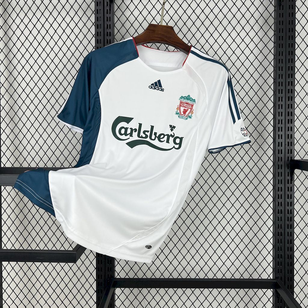 Liverpool 06/07 Away kit