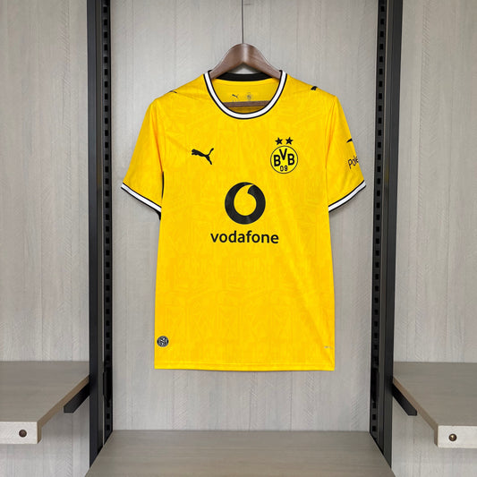 Dortmund 26/27 Home kit