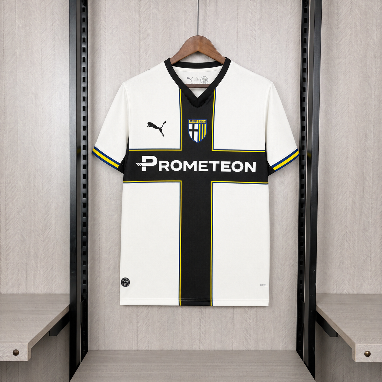 Parma 26/27 Home kit