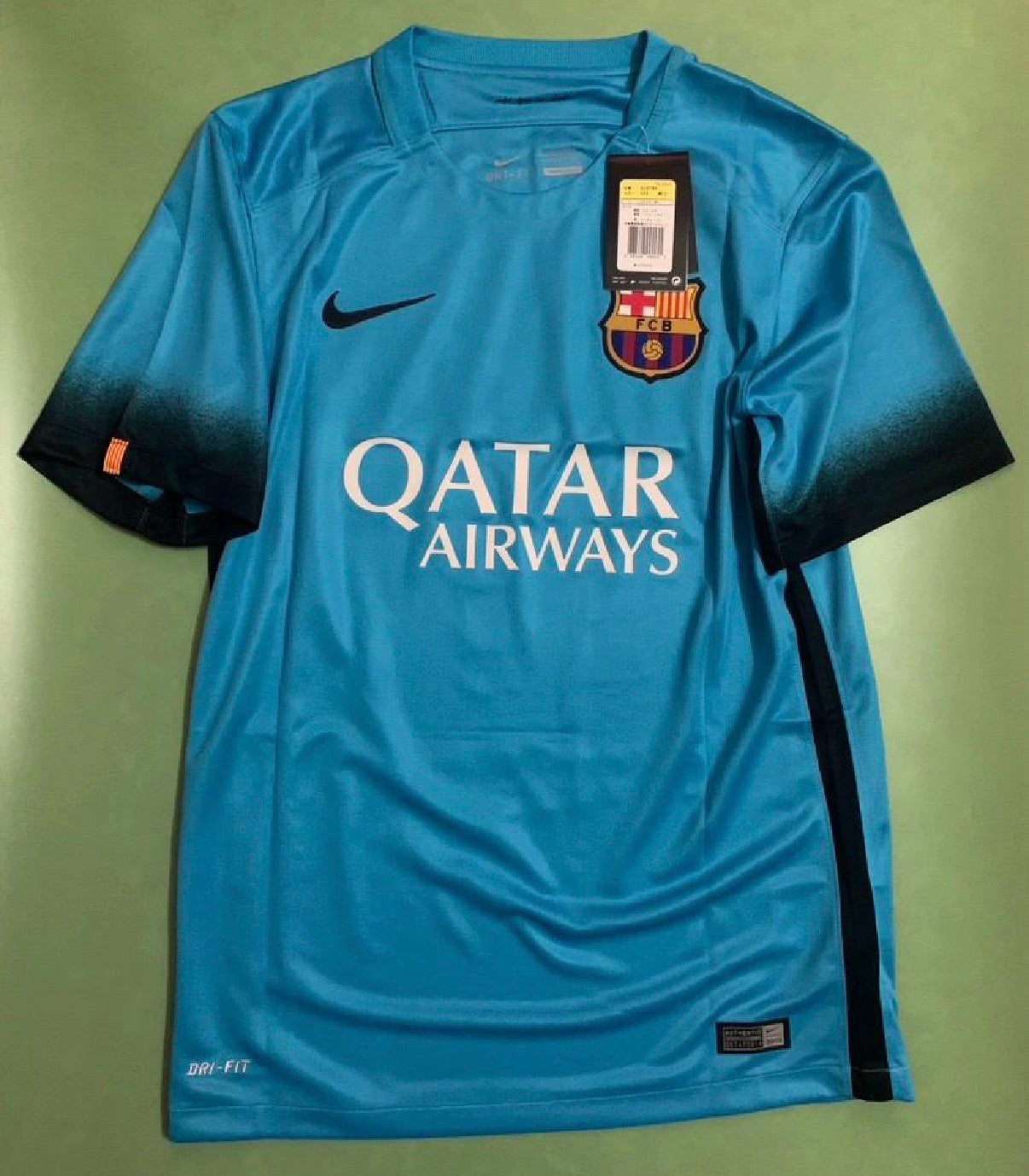 Barcelona 15/16 Third kit