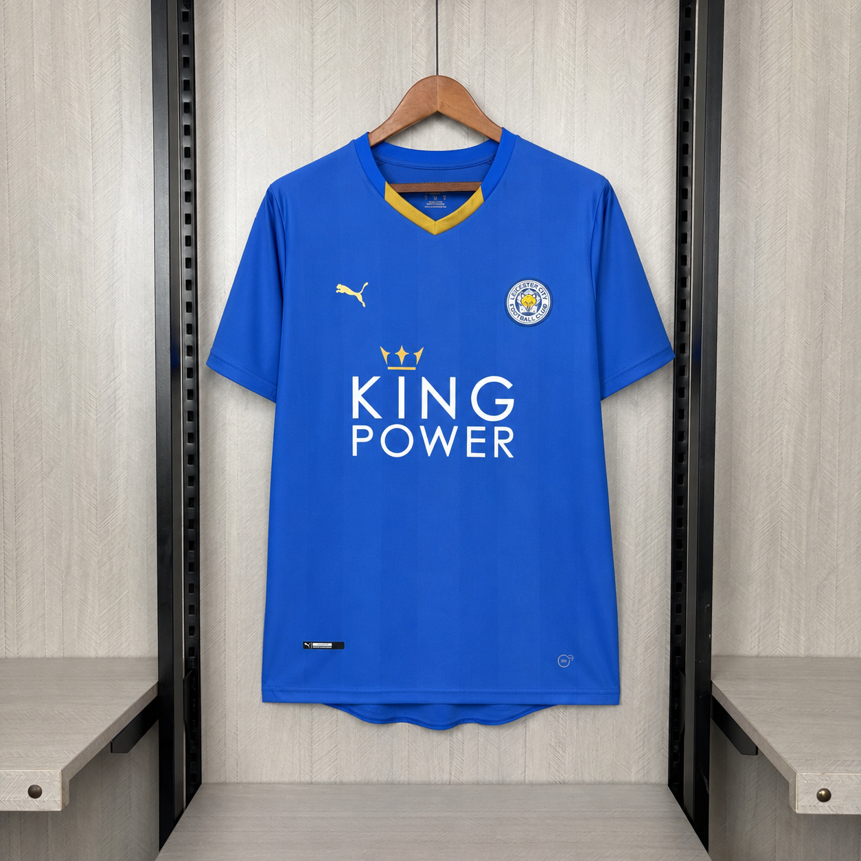 Leicester City 15/16 Home kit