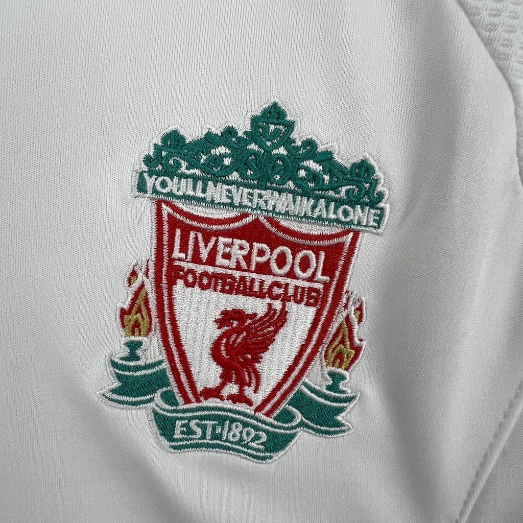 Liverpool 06/07 Away kit