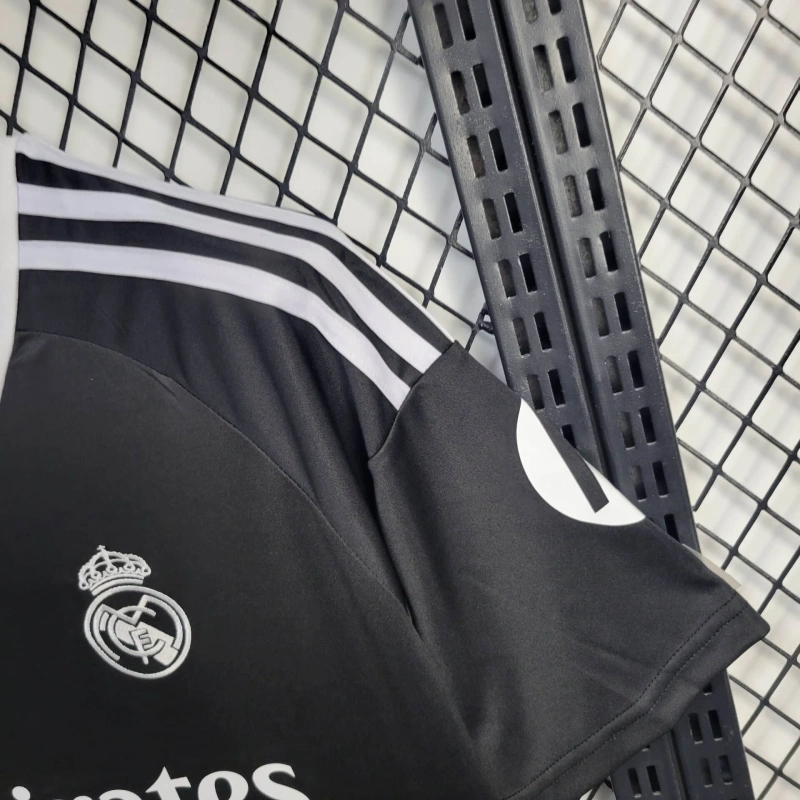 Real Madrid 25/26 Away kit