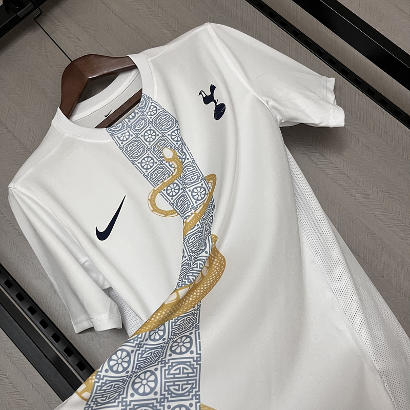 Tottenham 25/26 Special kit