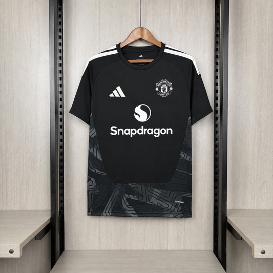 Manchester United 26/27 Gk kit