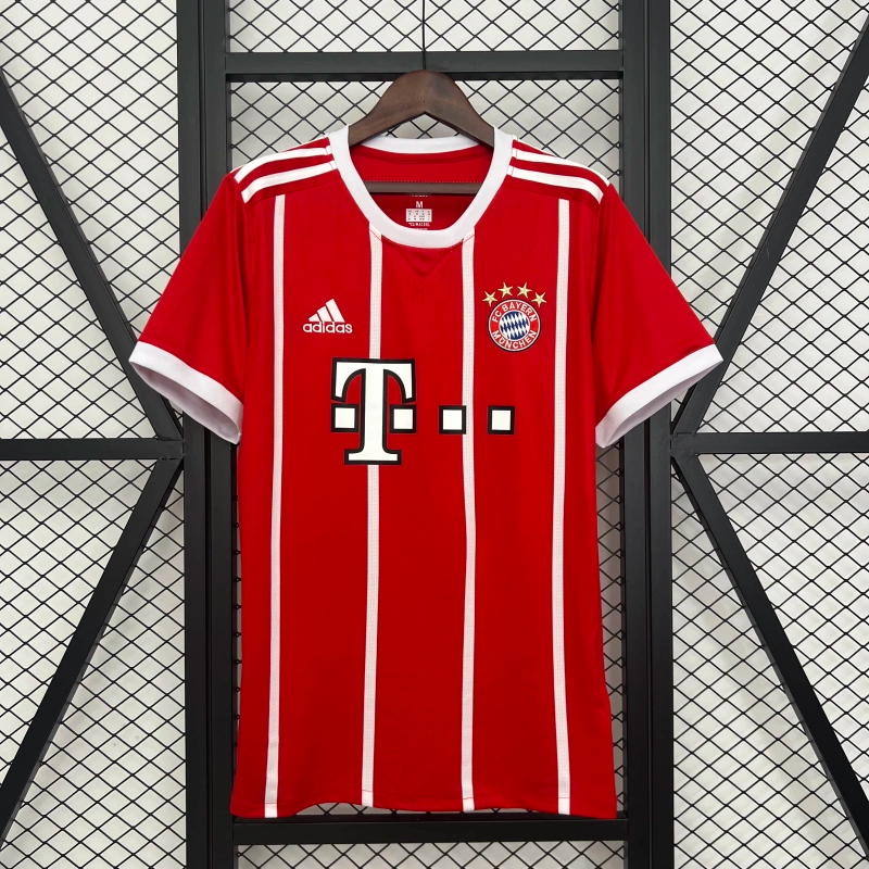 Bayern München 17/18 Home kit