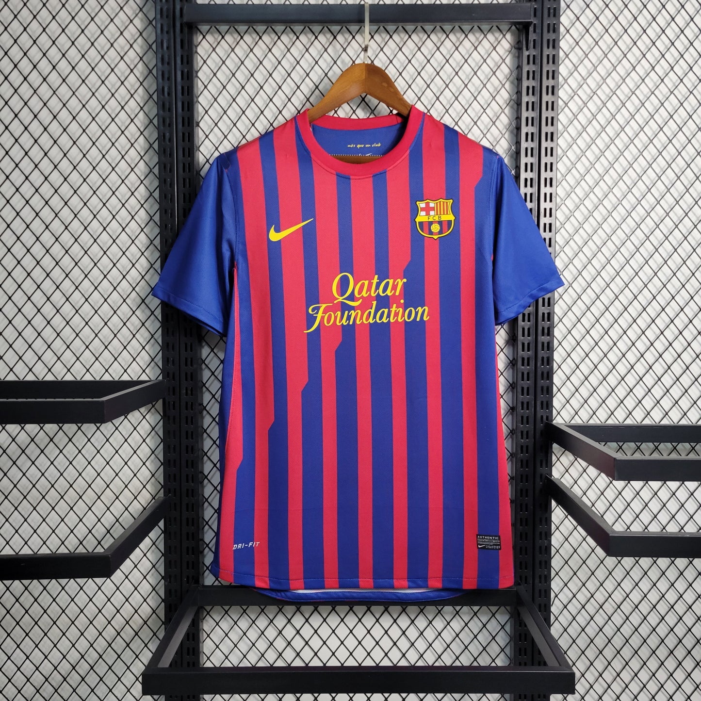 Barcelona 11/12 Home kit