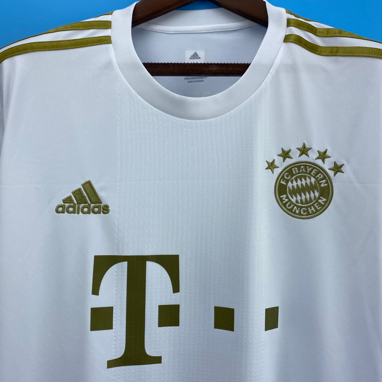 Bayern München 22/23 Away kit