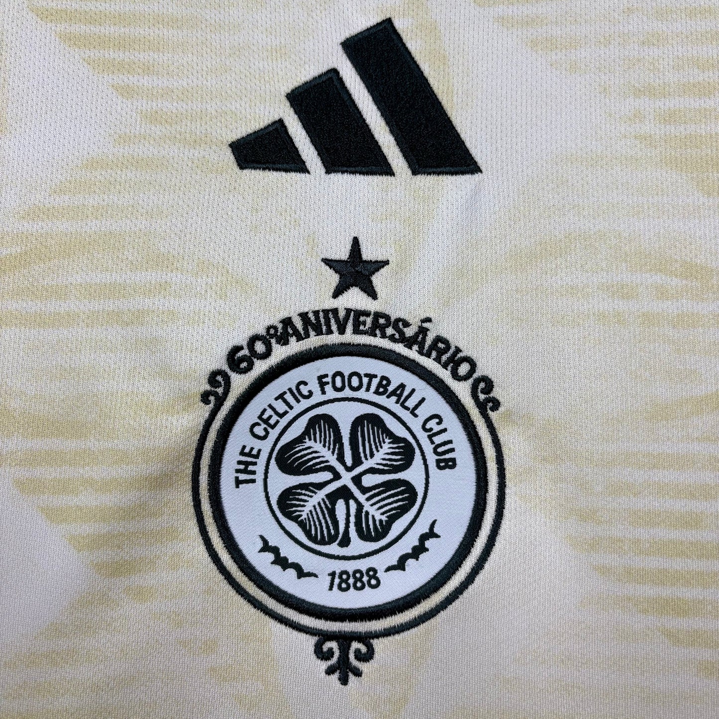 Celtic 26/27 Third kit