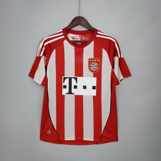 Bayern München 10/11 Home kit
