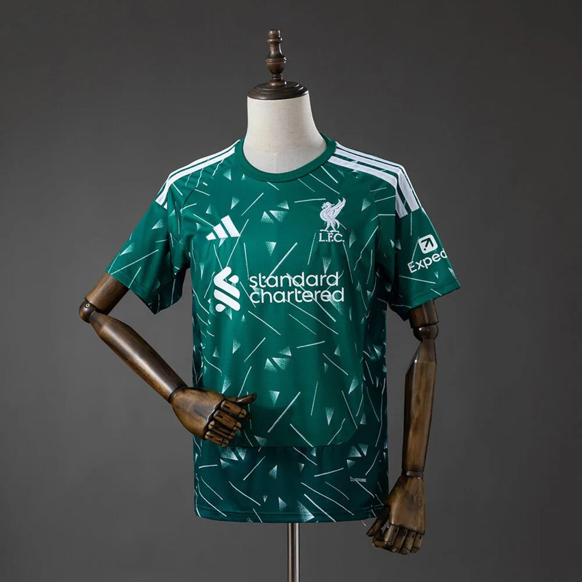 Liverpool 26/27 Goalkeeper kit